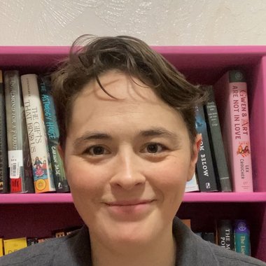 Annika A. - Freelance Brand Designer