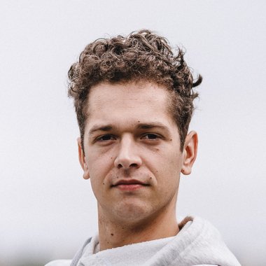 Teodor H. - Freelance Motion Graphic Designer