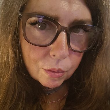 Susann R. - Freelance Video Editor