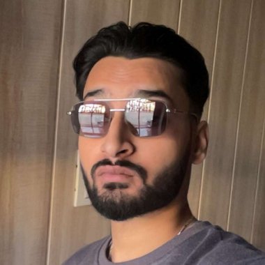 Lakshit J. - Freelance Web Developer
