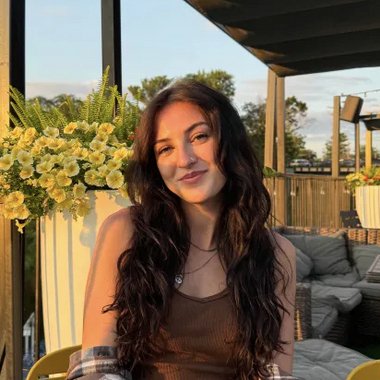 Alix R. - Freelance Content Producer