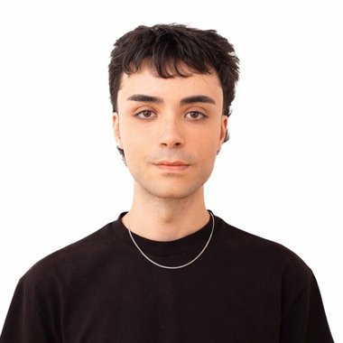 Lorenzo G. - Freelance Product Designer