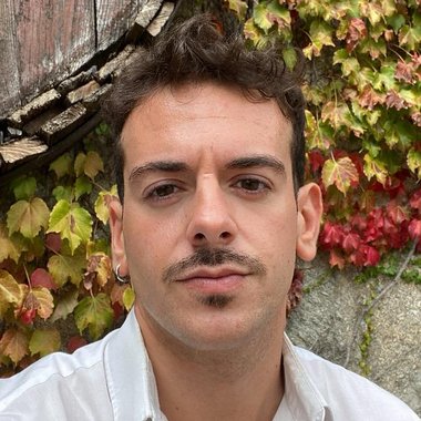 Miguel R. - Freelance Marketer