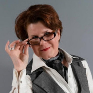 Regina H. - Freelance Content Creator