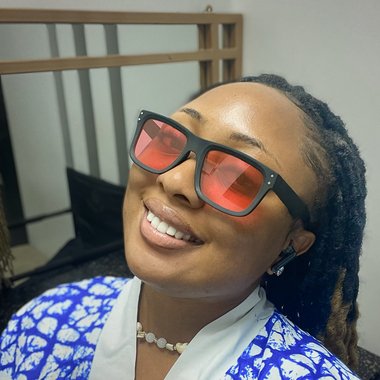 Deborah O. - Freelance Social Media Manager