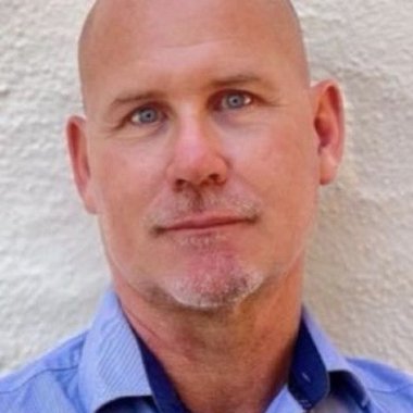 SIMON S. - Freelance Video Editor