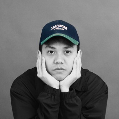 Alvin M. - Freelance Graphic Designer