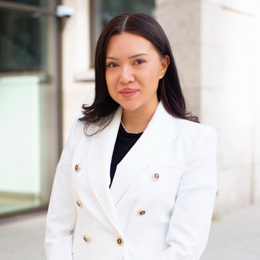 Lucy F. - Freelance Marketing Consultant