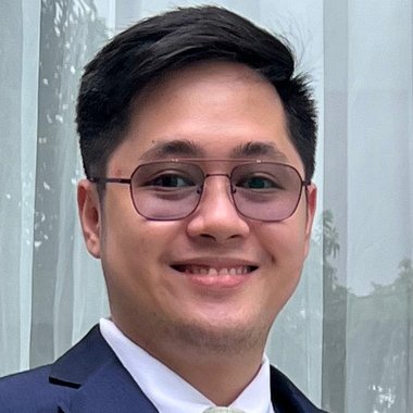 Emmanuel R. - Freelance Brand Designer