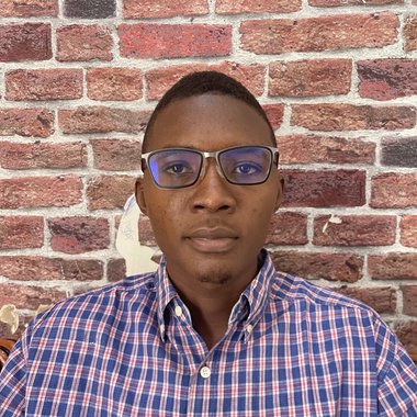 Ma'aruf Y. - Freelance Web Developer