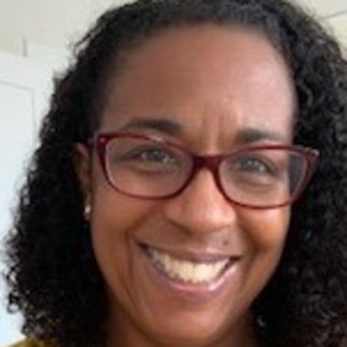 Nina G. - Freelance Copywriter