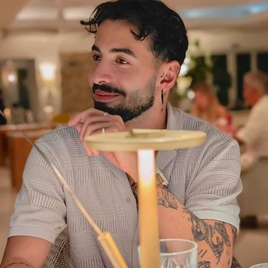 Rezan G. - Freelance Web Developer