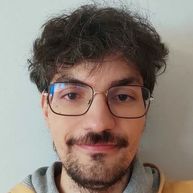 Tiago R. - Freelance Ui Designer