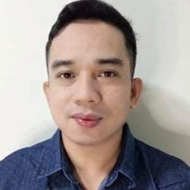 Dennis B. - Freelance Digital Marketer