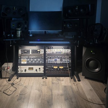 Damion H. - Freelance Mixing Engineer