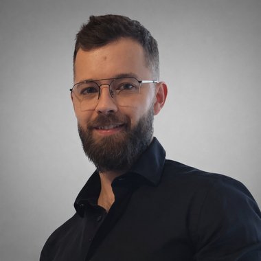 Nikola K. - Freelance Web Developer