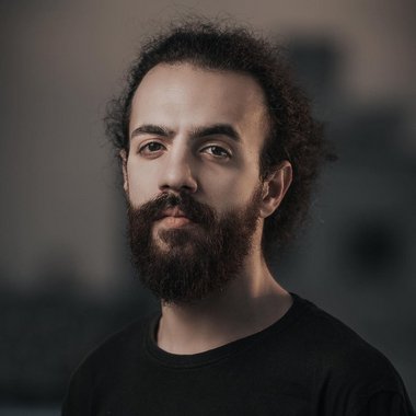 Mereck H. - Freelance Designer