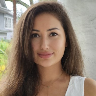Jessica V. - Freelance Digital Marketer