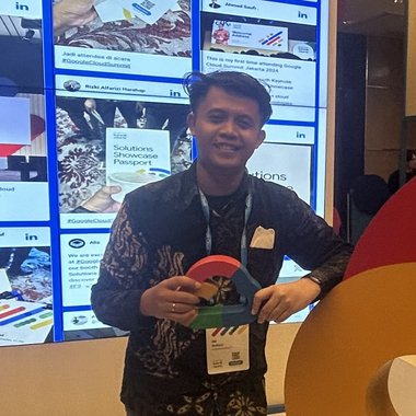 Mei R. - Freelance Web Developer