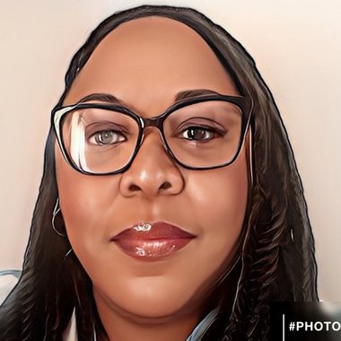 Sheniqua E. - Freelance Brand Designer