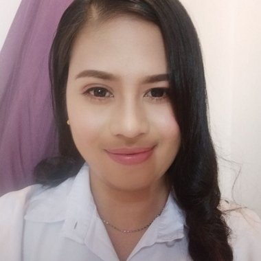 Regine D. - Freelance Graphic Designer