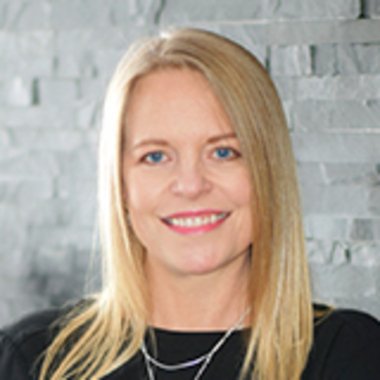 Amy C. - Freelance Logo Designer