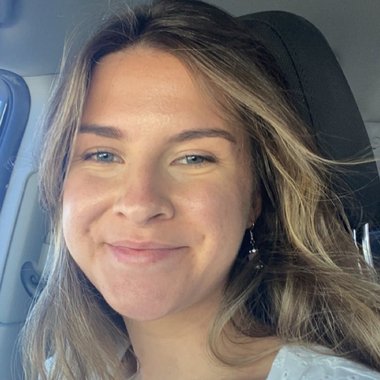 Emmy P. - Freelance Marketer