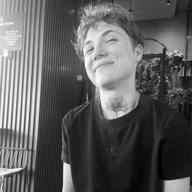 Sabina A. - Freelance Presentation Designer