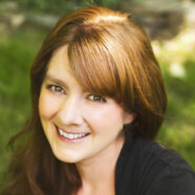 Ali L. - Freelance Voiceover Artist