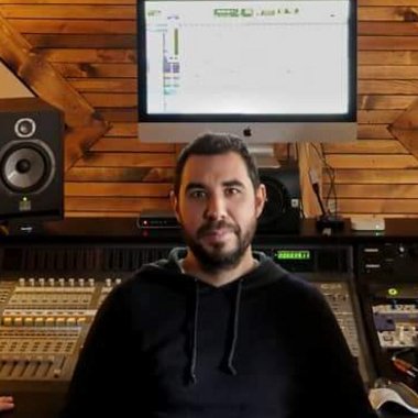 Roberto H. - Freelance Music Editor
