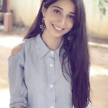 Noorulain - Freelance Artist