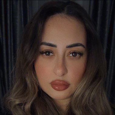 Shereen B. - Freelance Stylist