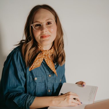 Yola P. - Freelance Marketer