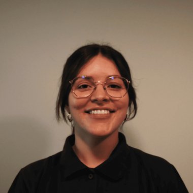 Julieta P. - Freelance Graphic Designer