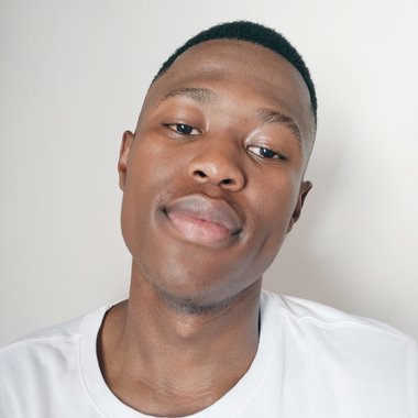 KEARABILWE M. - Freelance Graphic Designer