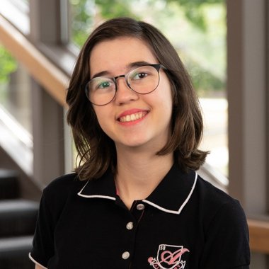 Larissa C. - Freelance Logo Designer