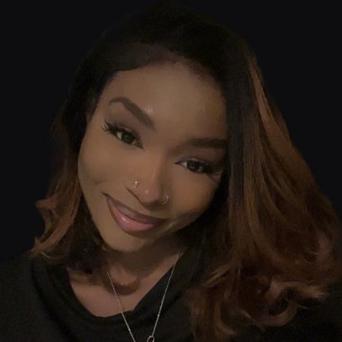 Rhayne D. - Freelance Presentation Designer