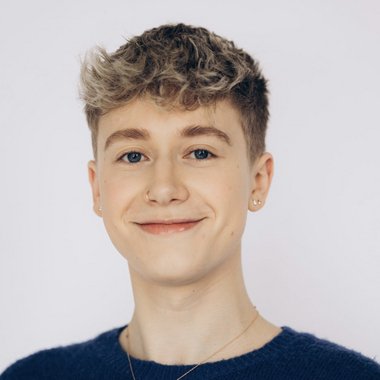 Aaron E. - Freelance Community Manager