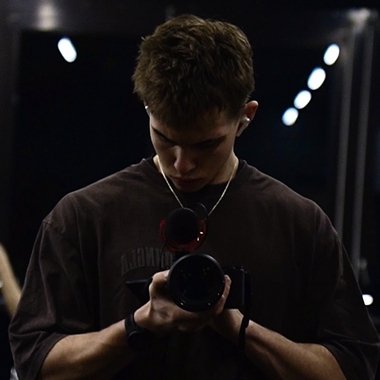 synas v. - Freelance Videographer