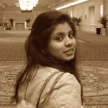 Vidhi B. - Freelance Wardrobe