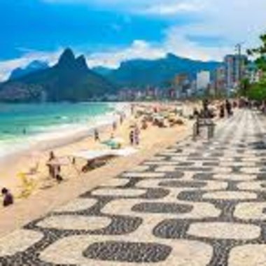 Diana V. - Freelance Content Creator