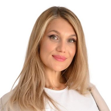 Olga V. - Freelance Community Manager