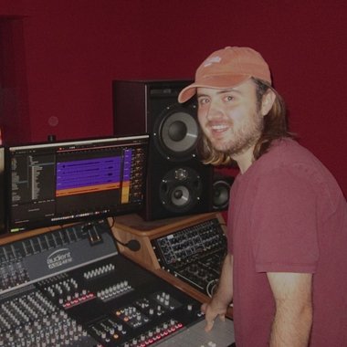 Ross W. - Freelance Music Producer