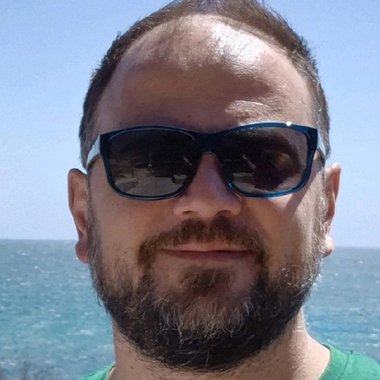 Francois L. - Freelance Designer