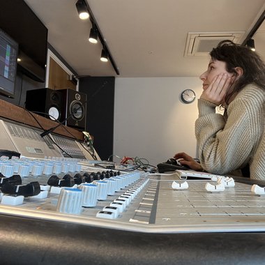 Molly U. - Freelance Recording Studio