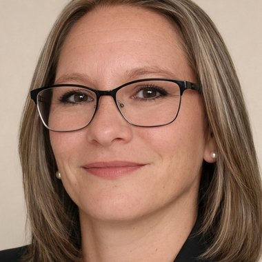 Adriana D. - Freelance Brand Designer