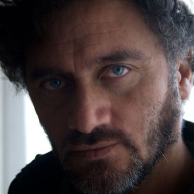 Aaron V. - Freelance Ui Designer