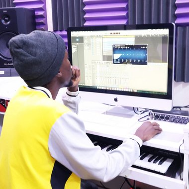 Andah W. - Freelance Mixing Engineer