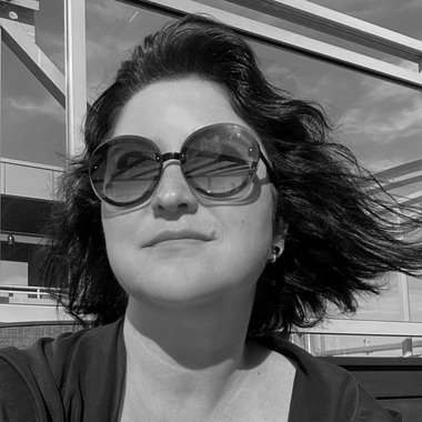 Tanya - Freelance Graphic Designer