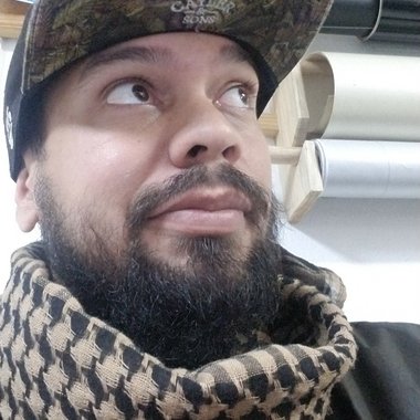 Victor D. - Freelance Graphic Designer